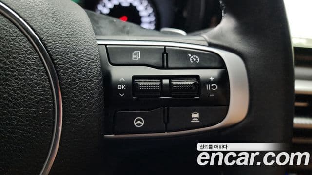 Kia K5 2023 — Şəkil 18/20