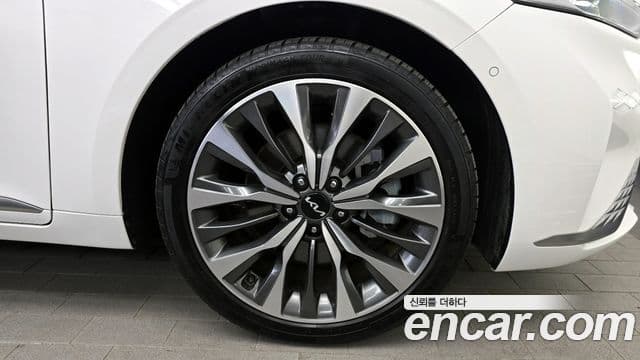 Kia K8 2023 — Photo 25/35