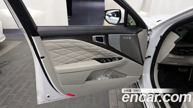 Kia K8 2023 — Photo 22/35