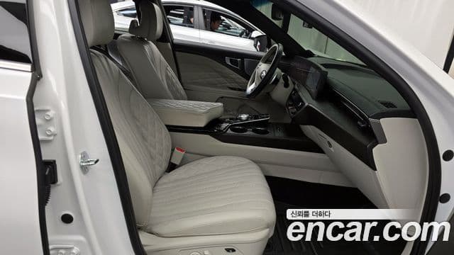 Kia K8 2023 — Photo 19/35