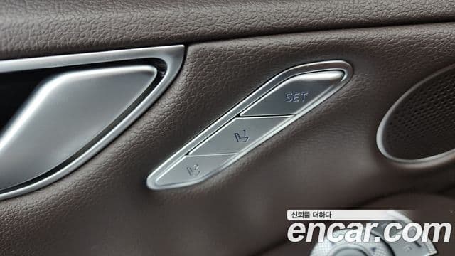 Genesis G80 2020 — Photo 23/40