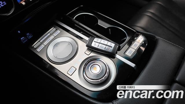 Genesis Electrified G80 2021 — Şəkil 9/20