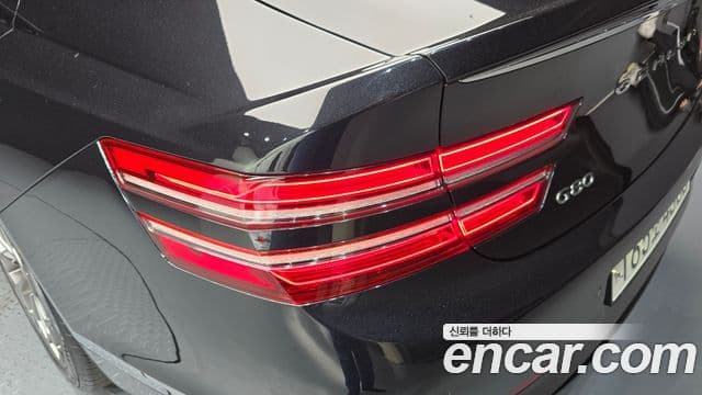 Genesis G80 2021 — Photo 18/32