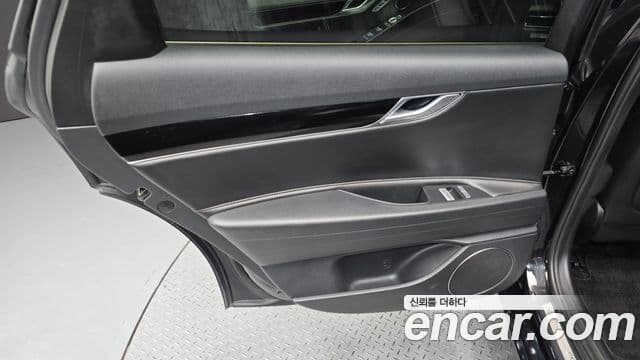 Genesis G80 2021 — Photo 6/32