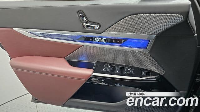BMW 7 Series 2023 — Photo 7/30