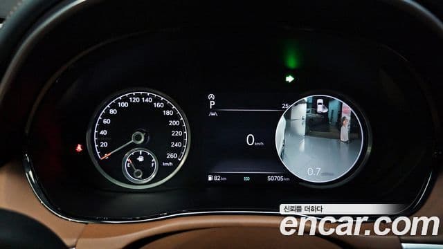 Genesis GV70 2021 — ფოტო 7/20