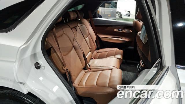 Genesis GV70 2021 — ფოტო 11/20