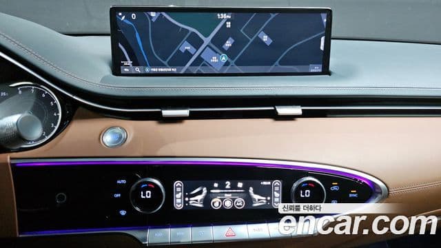 Genesis GV70 2021 — ფოტო 16/20