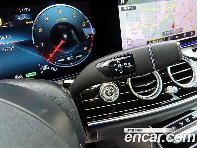 Mercedes-Benz E-Class 2022 — Фото 11/20