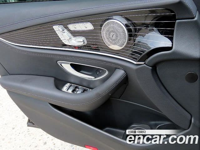 Mercedes-Benz E-Class 2022 — Фото 12/20