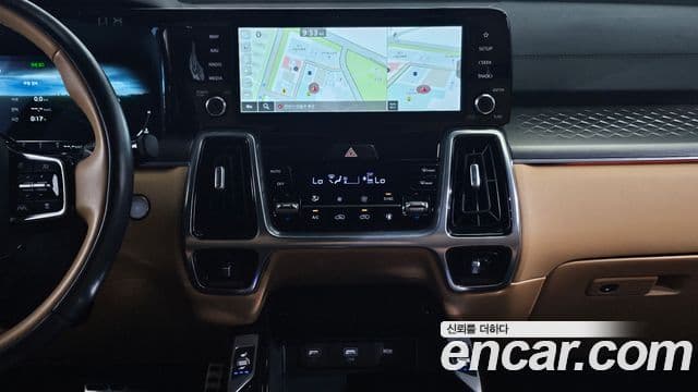 Kia Sorento 2022 — ფოტო 14/20