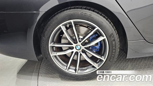 BMW 5 Series 2021 — ფოტო 5/20