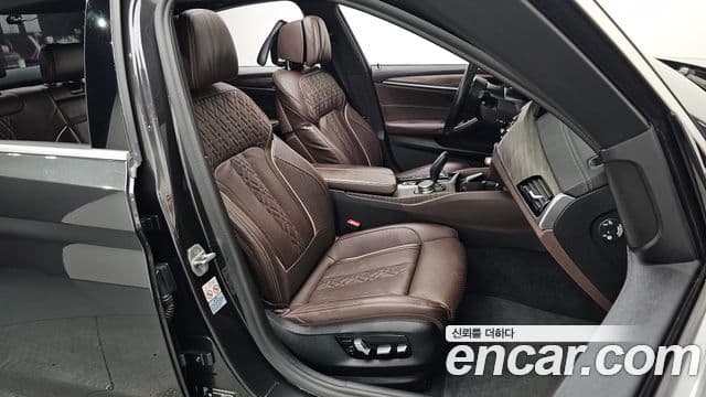 BMW 5 Series 2021 — ფოტო 11/20