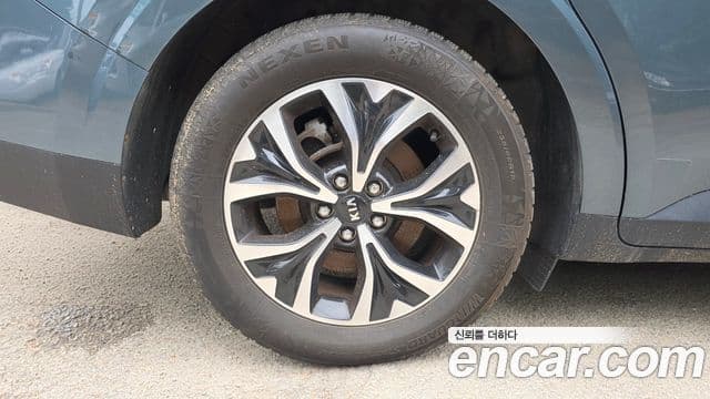 Kia Carnival 2020 — Фото 5/20