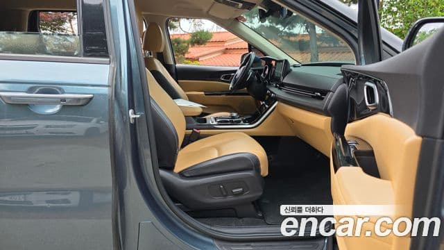 Kia Carnival 2020 — Фото 11/20