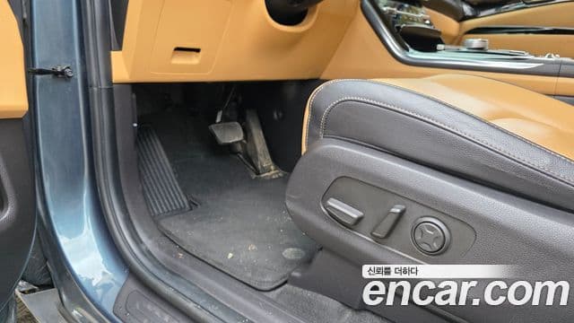 Kia Carnival 2020 — Фото 18/20
