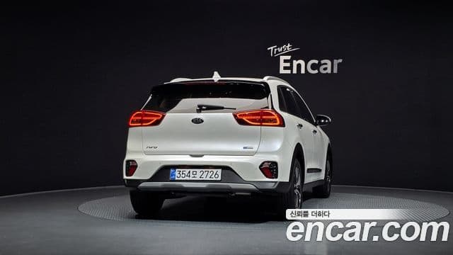 Kia Niro 2021 — ფოტო 4/20
