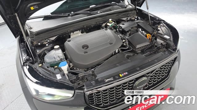 Volvo XC40 2025 — Şəkil 6/20