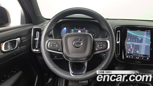 Volvo XC40 2025 — Şəkil 13/20