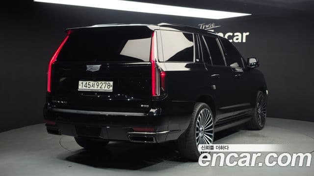 Cadillac Escalade 2021 — ფოტო 2/20