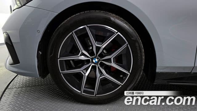 BMW 5 Series 2025 — ფოტო 5/20