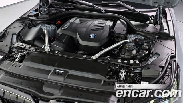 BMW 5 Series 2025 — ფოტო 6/20