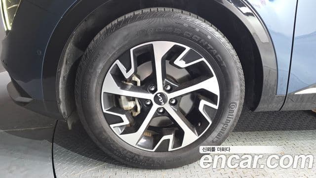 Kia Sportage 2023 — Şəkil 31/32