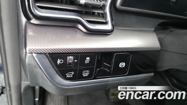 Kia Sportage 2023 — Şəkil 18/32