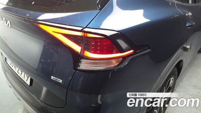 Kia Sportage 2023 — Şəkil 13/32