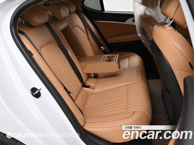 Genesis G70 2023 — ფოტო 11/20