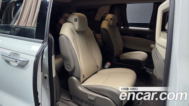 Kia Carnival 2024 — ფოტო 12/20