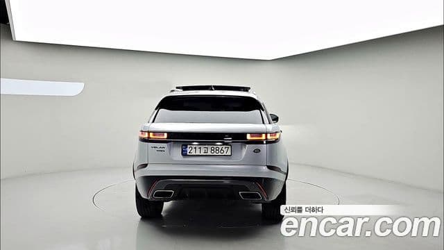 Land Rover Range Rover Velar 2019 — ფოტო 3/20