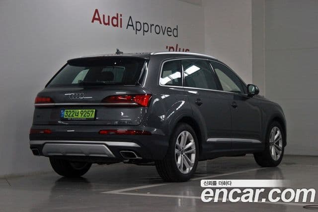Audi Q7 2025 — Şəkil 1/20