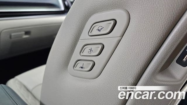 Kia Sorento 2024 — ფოტო 17/20