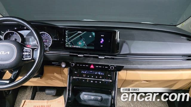 Kia Carnival 2022 — Şəkil 16/20
