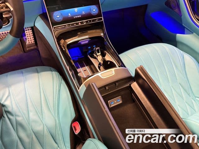 Mercedes-Benz S-Class 2024 — ფოტო 15/20