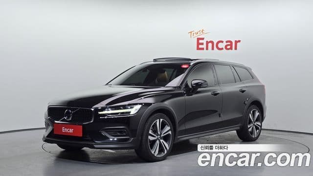 Volvo V60 Cross Country 2020 — Şəkil 1/20