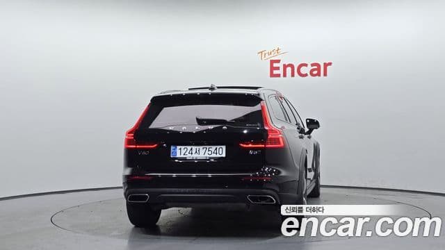 Volvo V60 Cross Country 2020 — Şəkil 4/20