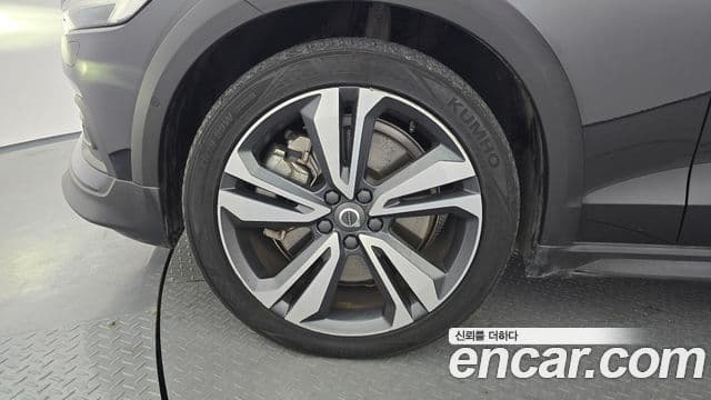Volvo V60 Cross Country 2020 — Şəkil 5/20