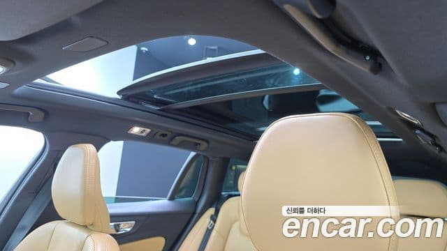 Volvo V60 Cross Country 2020 — Şəkil 20/20