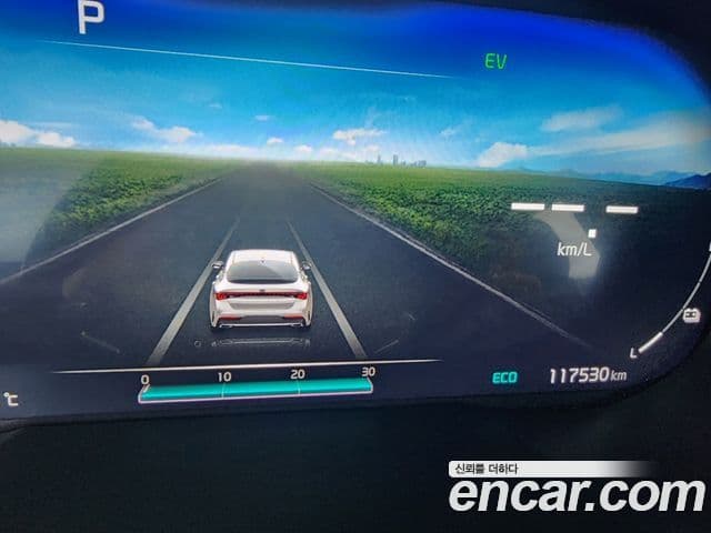 Kia K5 2020 — ფოტო 6/20