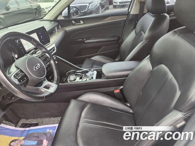 Kia K5 2020 — ფოტო 17/20