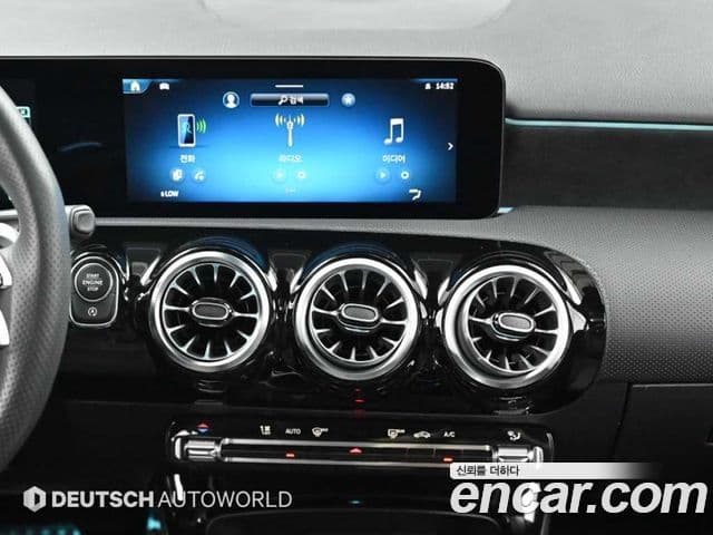 Mercedes-Benz A-Class 2024 — ფოტო 13/20
