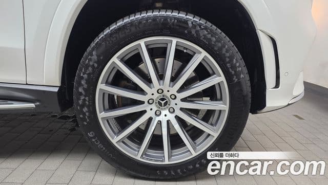 Mercedes-Benz GLS-Class 2021 — Photo 17/34