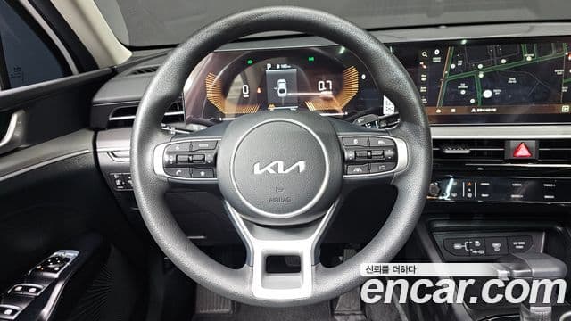 Kia K5 2025 — Şəkil 13/20