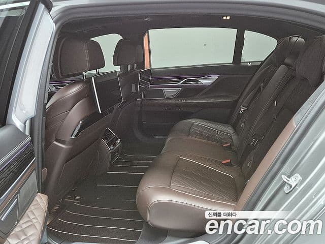 BMW 7 Series 2021 — ფოტო 11/20