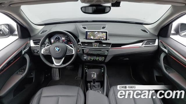 BMW X1 2022 — Фото 8/20