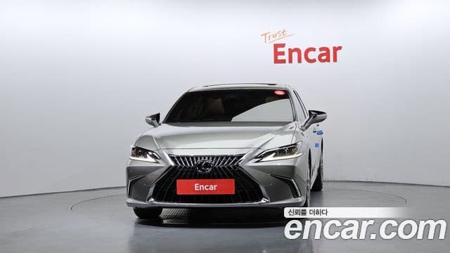 Lexus ES300h 2023 — Şəkil 3/20