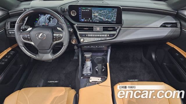 Lexus ES300h 2023 — ფოტო 7/20