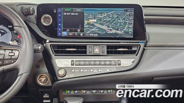 Lexus ES300h 2023 — Şəkil 14/20